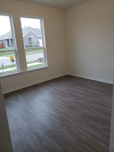 Building Photo - 9008 Bison Creek Dr