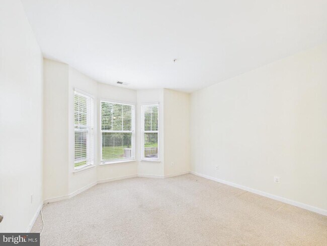 Building Photo - 3527 Piney Woods Pl