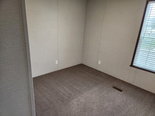 Building Photo - 762 Virginia