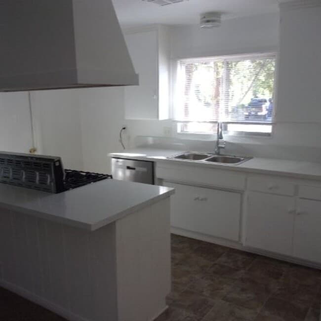 Building Photo - Spacious Private Home with Pool on Nearly Half an Acre