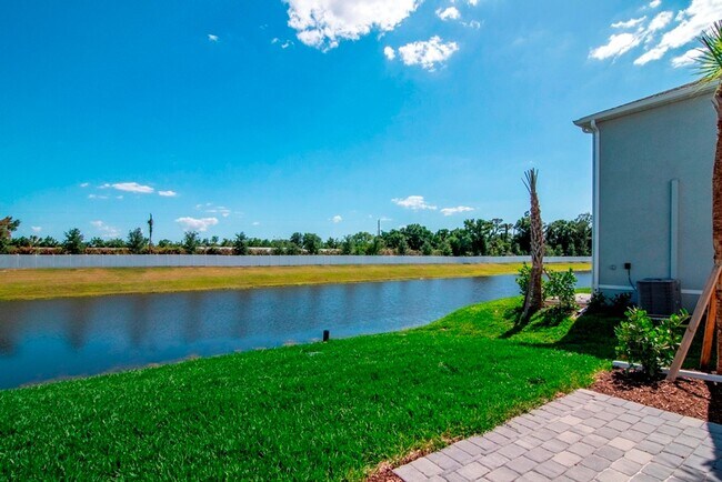 Building Photo - Brand-New 3BR/2.5BA Townhome in Lakewood Ranch — Internet, Trash & Lawn Care Included