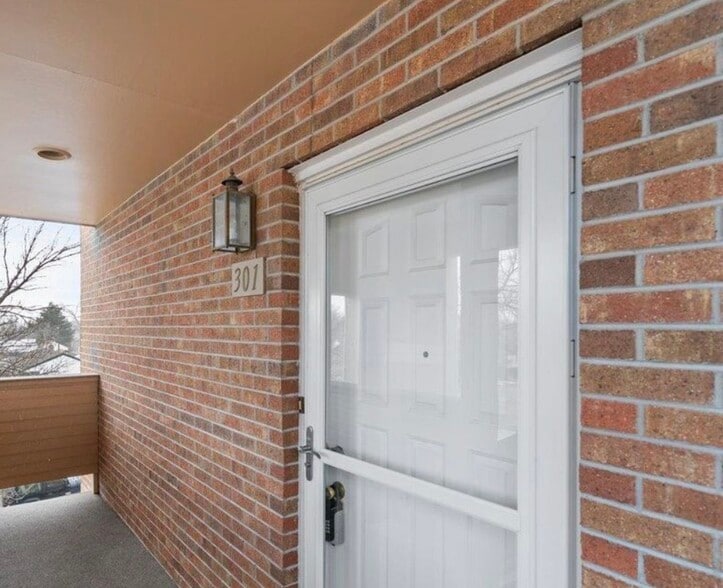 Building Photo - 1014 E 25th St