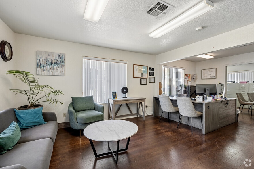 Leasing Office - Riverbank Condominiums