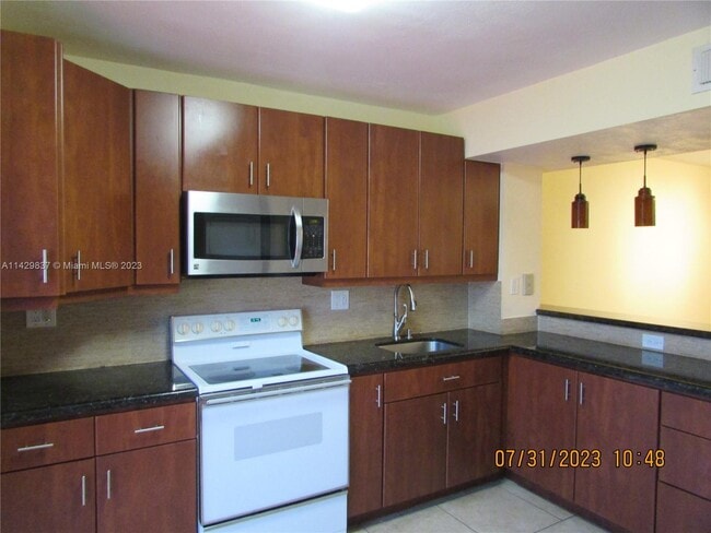 Building Photo - 1801 SW 107th Ave