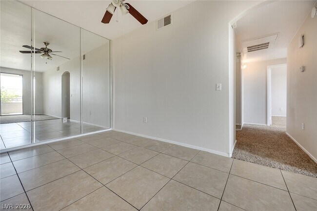 Building Photo - 75 N Valle Verde Dr