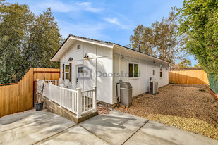 Building Photo - 5337 Los Altos Ln