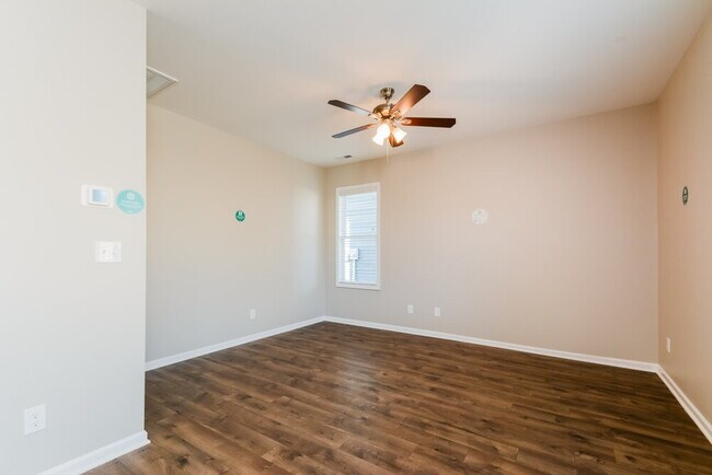 Building Photo - 138 Sunfish St