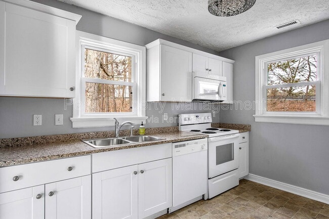 Building Photo - 8518 Mark Lawn Dr