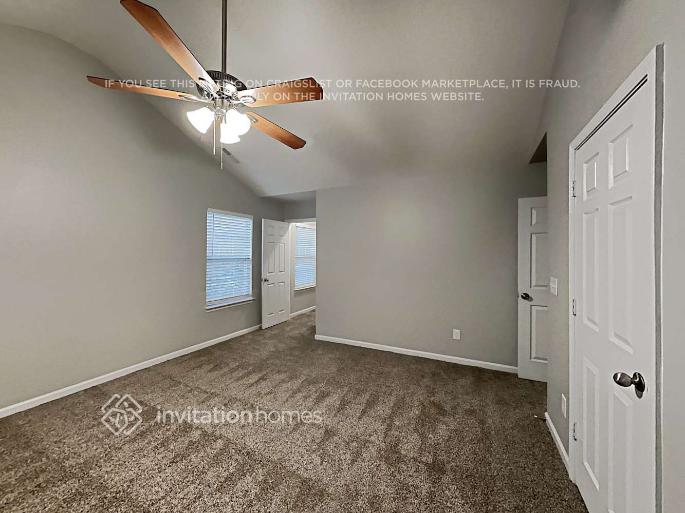 Building Photo - 1215 Pinehaven Ct