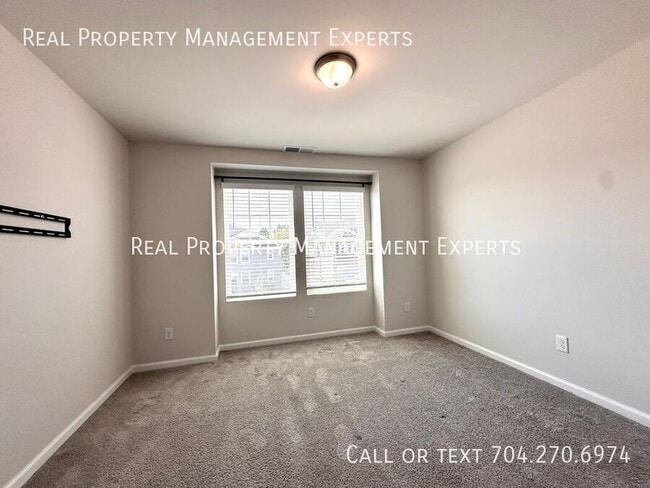 Building Photo - 4408 Iron Oak Ln