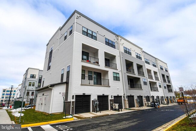 Building Photo - 4771 Sully Pt Ln