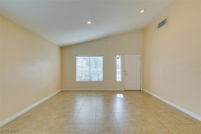 Building Photo - 744 Gritty Garnet Ave