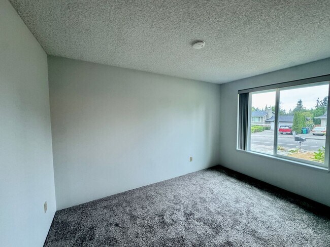 Building Photo - 13617 SE Fairwood Blvd