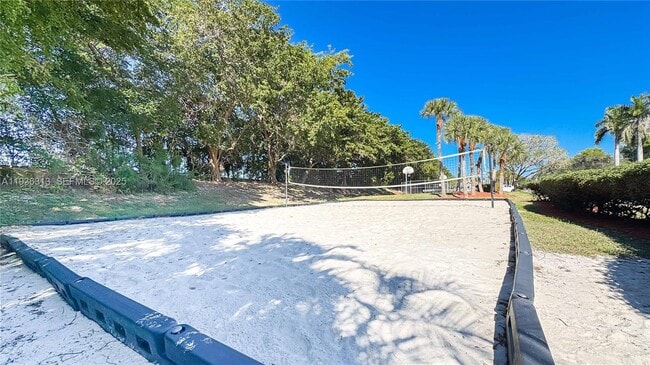 Building Photo - 7818 Dixie Beach Cir