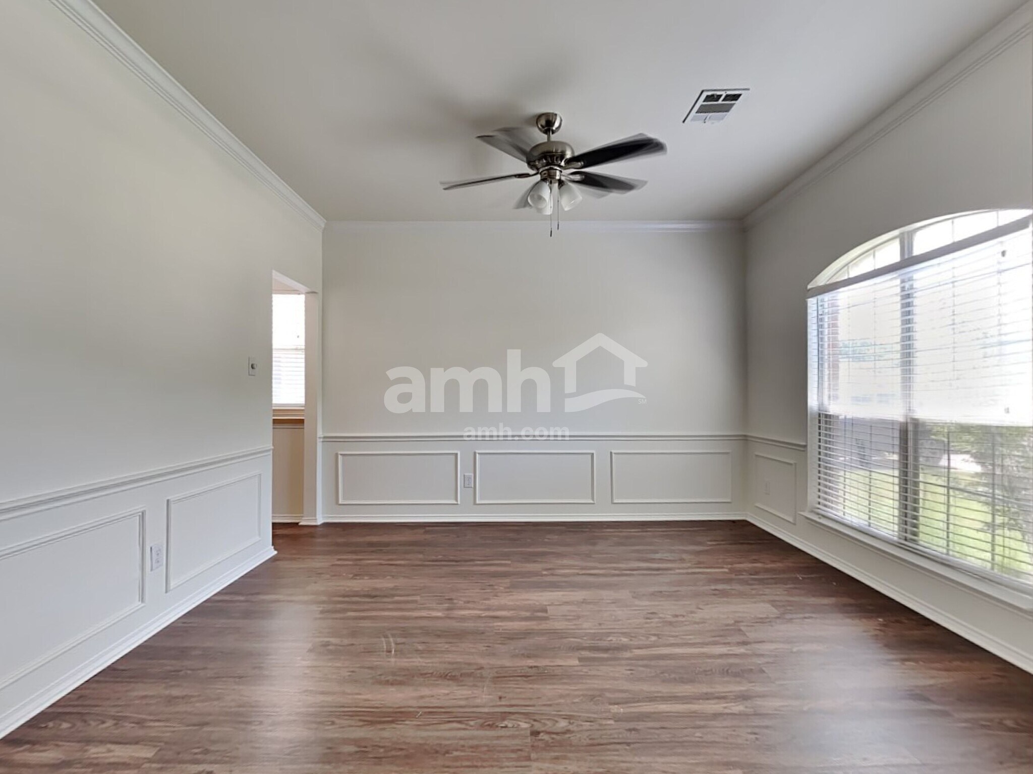 Building Photo - 7017 Chaucer Dr