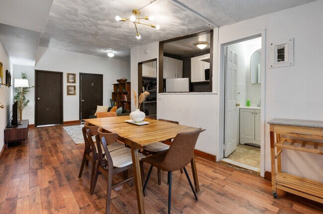 Building Photo - 247 W 29th St