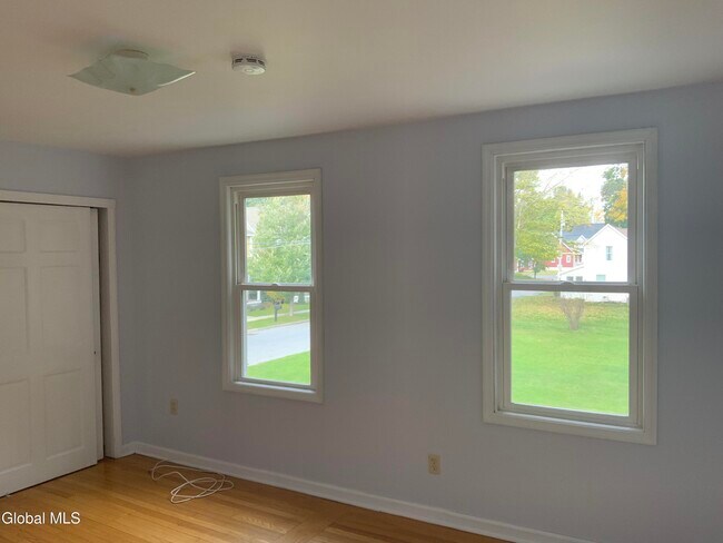 Building Photo - 160 Jackson St