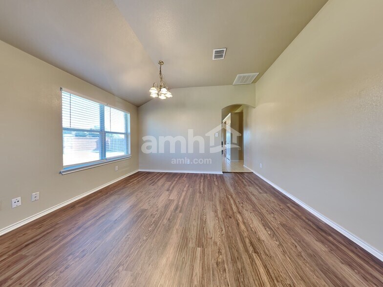 Building Photo - 2703 Pleasant Hill Rd