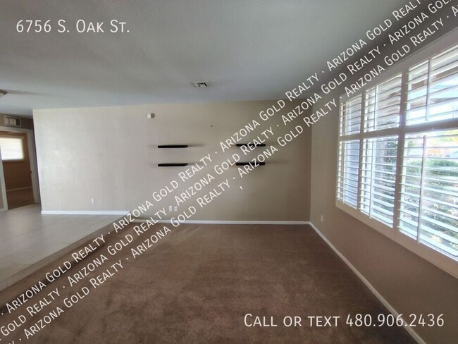 Building Photo - 6756 S Oak St