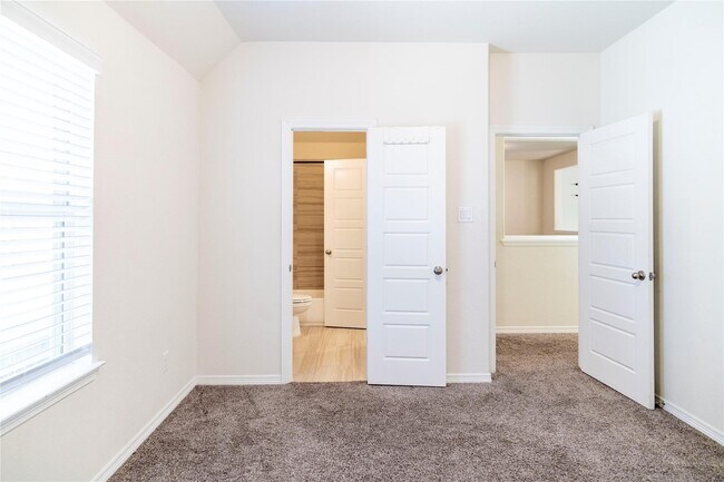 Building Photo - 3618 Windward Canyon Dr