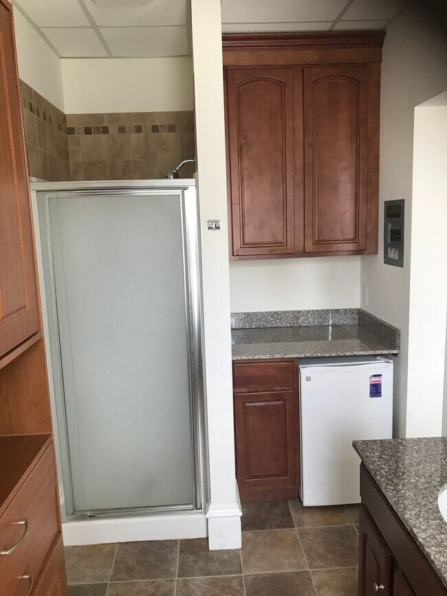 Building Photo - Magnolia - Beauty Shop