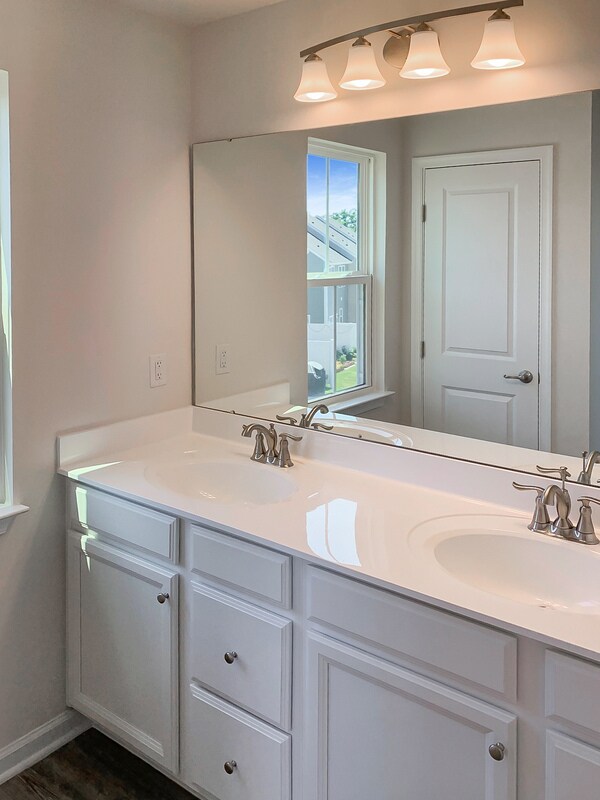 Building Photo - 830 S Buncombe Rd