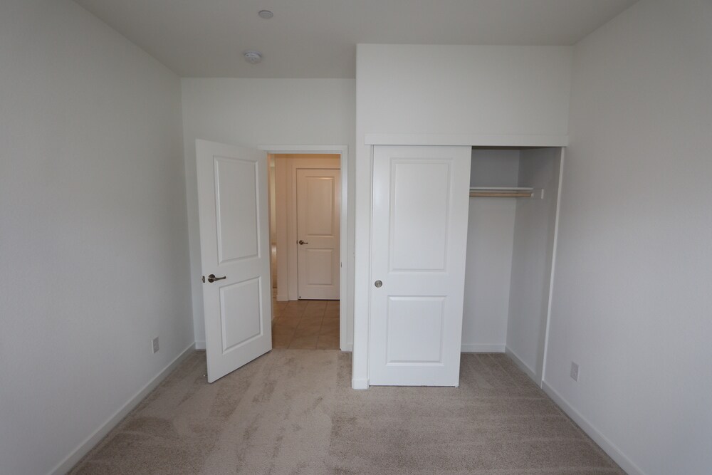 Building Photo - 3707 Red Fir Ln