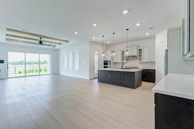 Building Photo - 1322 Village Falls Drive