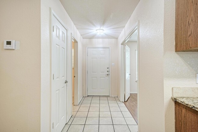 Building Photo - 1508 Big Bend Dr