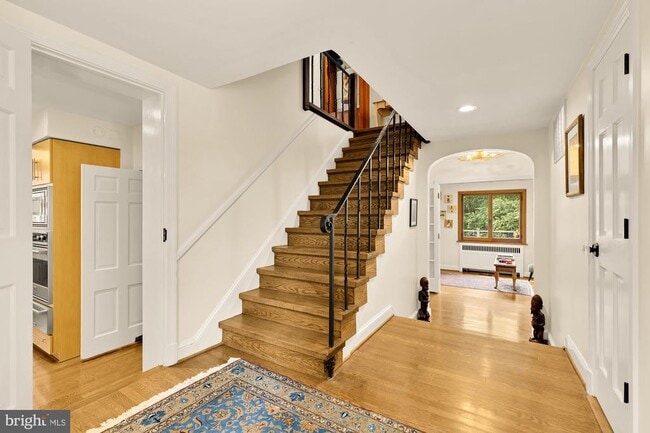 Building Photo - 3111 Chain Bridge Rd NW