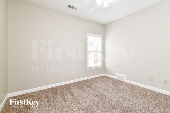 Building Photo - 1713 Belledeer Dr W