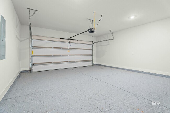 Building Photo - 10464 Winning Colors Trl