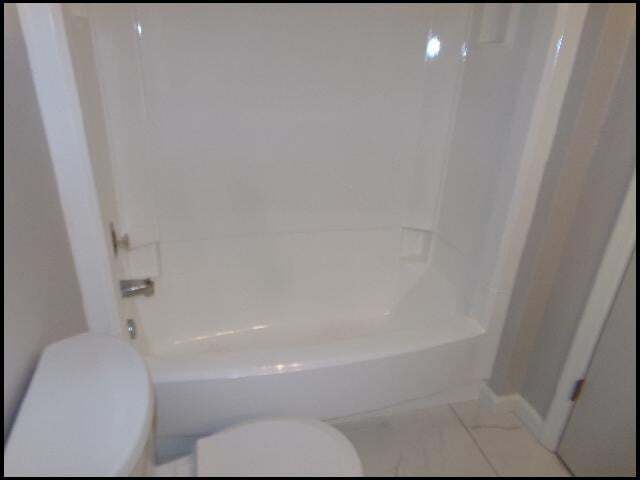 Building Photo - 8 Brookway Ln