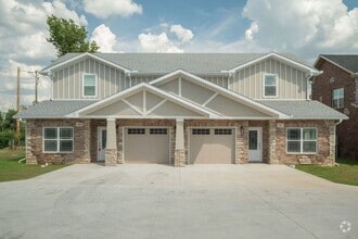 Building Photo - Brand New 2-Bed/3-Bath Townhouse in Joplin...