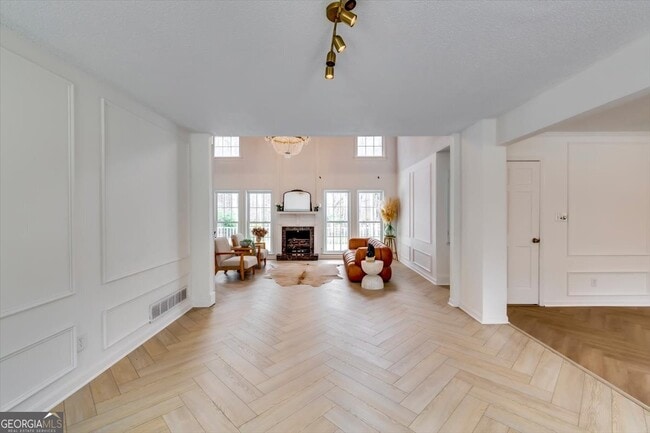 Building Photo - 193 S Kite Lake Rd