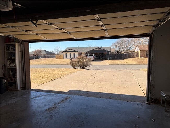 Building Photo - 33 Peterson Dr