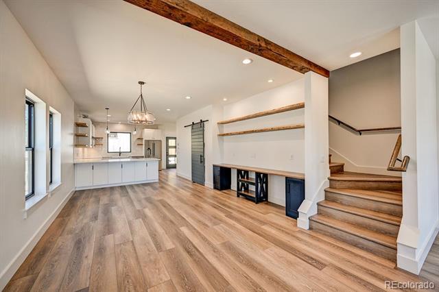 Building Photo - 424 Pinon St