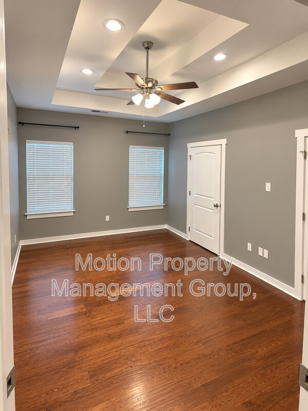 Building Photo - 4010 Rogers Rd