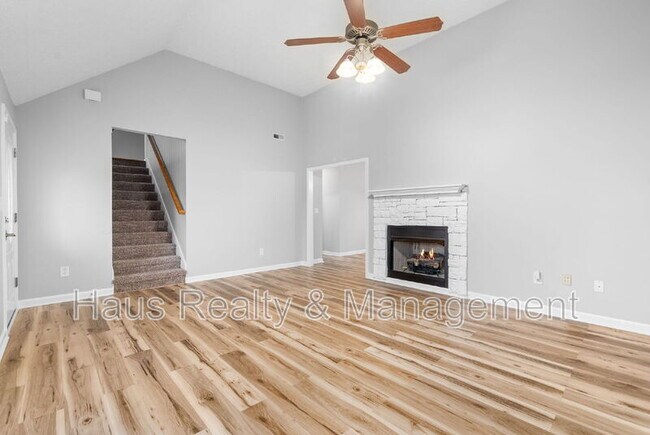 Building Photo - 1626 Autumn Dr