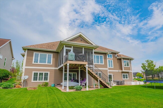 Building Photo - 1002 Millies Way