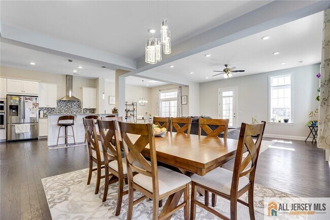 Building Photo - 1 Lafayette Wy