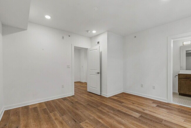 Building Photo - 4516 Osage Ave