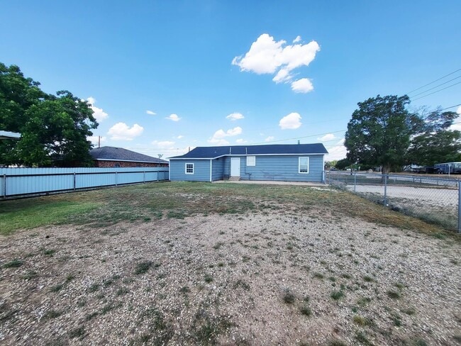 Building Photo - 3011 Avenue F