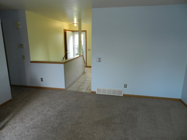 Building Photo - 4015 Claire St