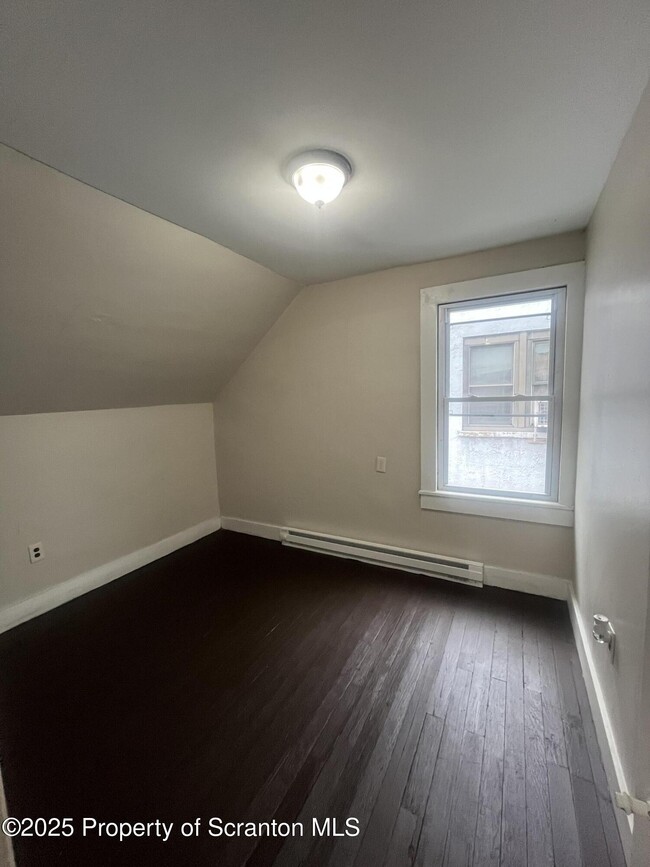 Building Photo - 304 Pittston Ave