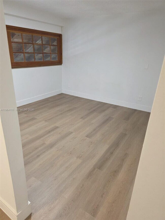 Building Photo - 10951 Cypress Rd