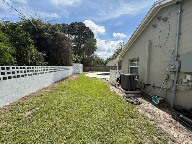 Building Photo - 4/3 WINTER PARK POOL HOME WITH WINTER PARK SCHOOLS! (Orange County Winter Park Schools)