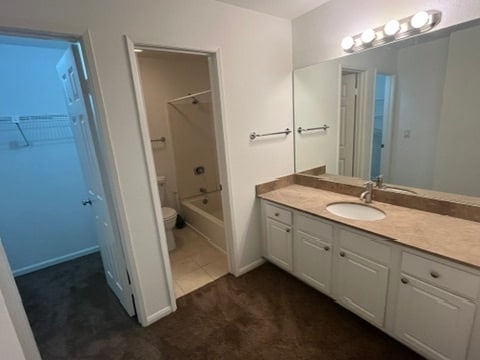 In-suite bathrooms - 8889 Caminito Plaza Centro