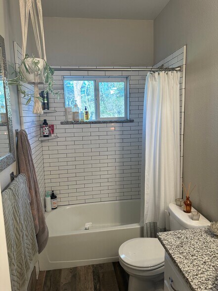 Building Photo - 43575 Crystal Cave Cir
