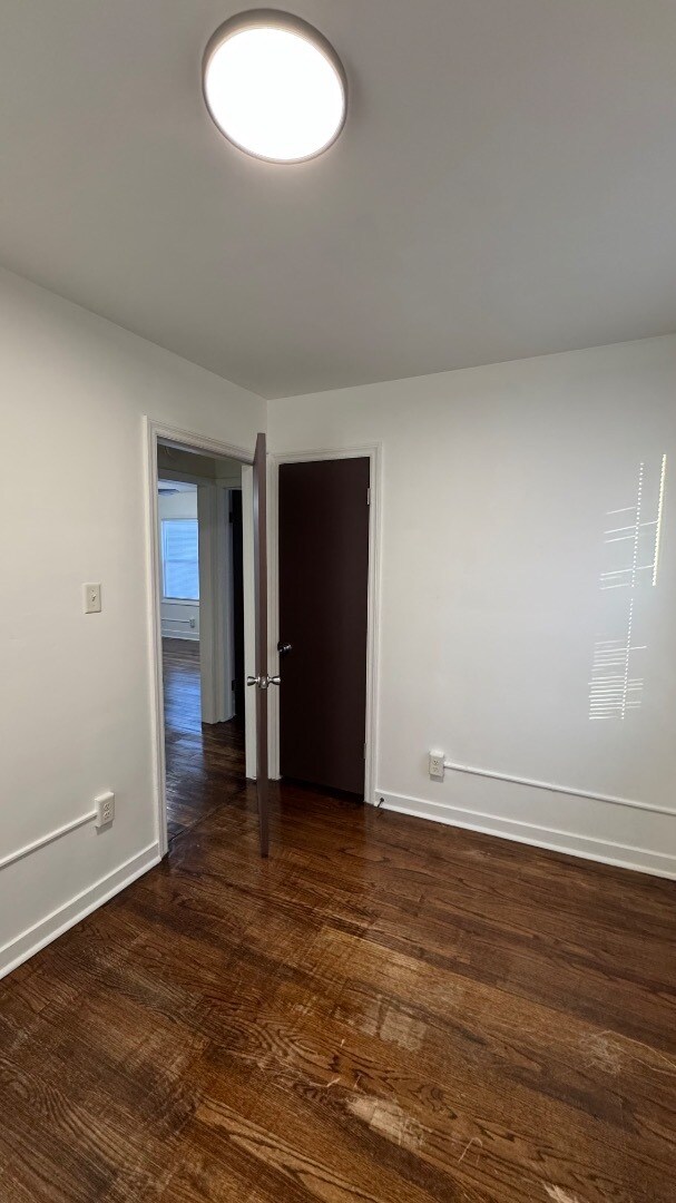 Building Photo - 2162 Vermont St